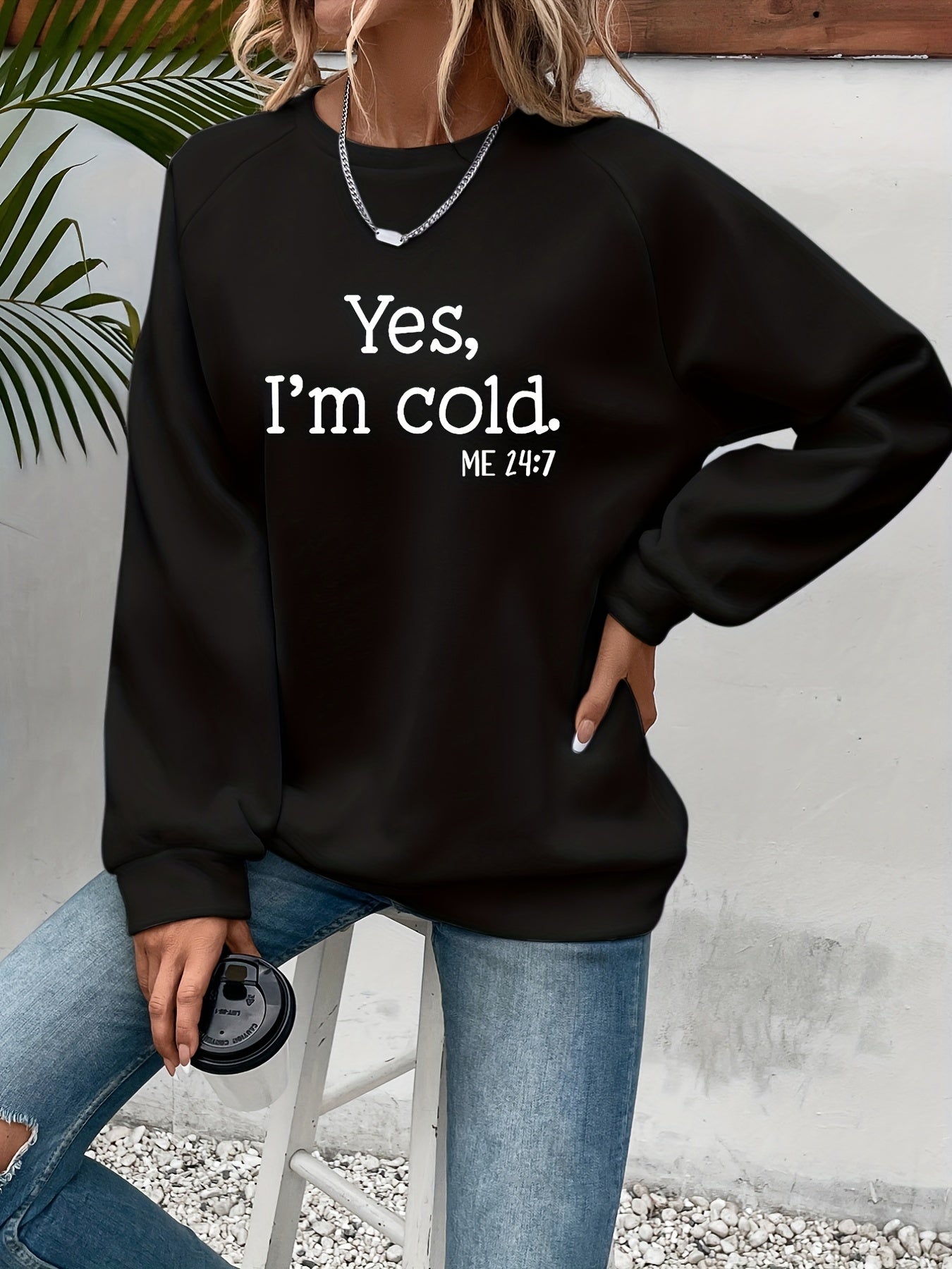 Cozy Fleece-Lined Women's Pullover Sweatshirt - Casual Crew Neck with "YES, I'M COLD" Letter Print, Red, Soft Polyester Blend for Fall/Winter Comfort, Cozy Indoor Clothing | Relaxed Fit | Comfortable Wear, Ladies Sweaters