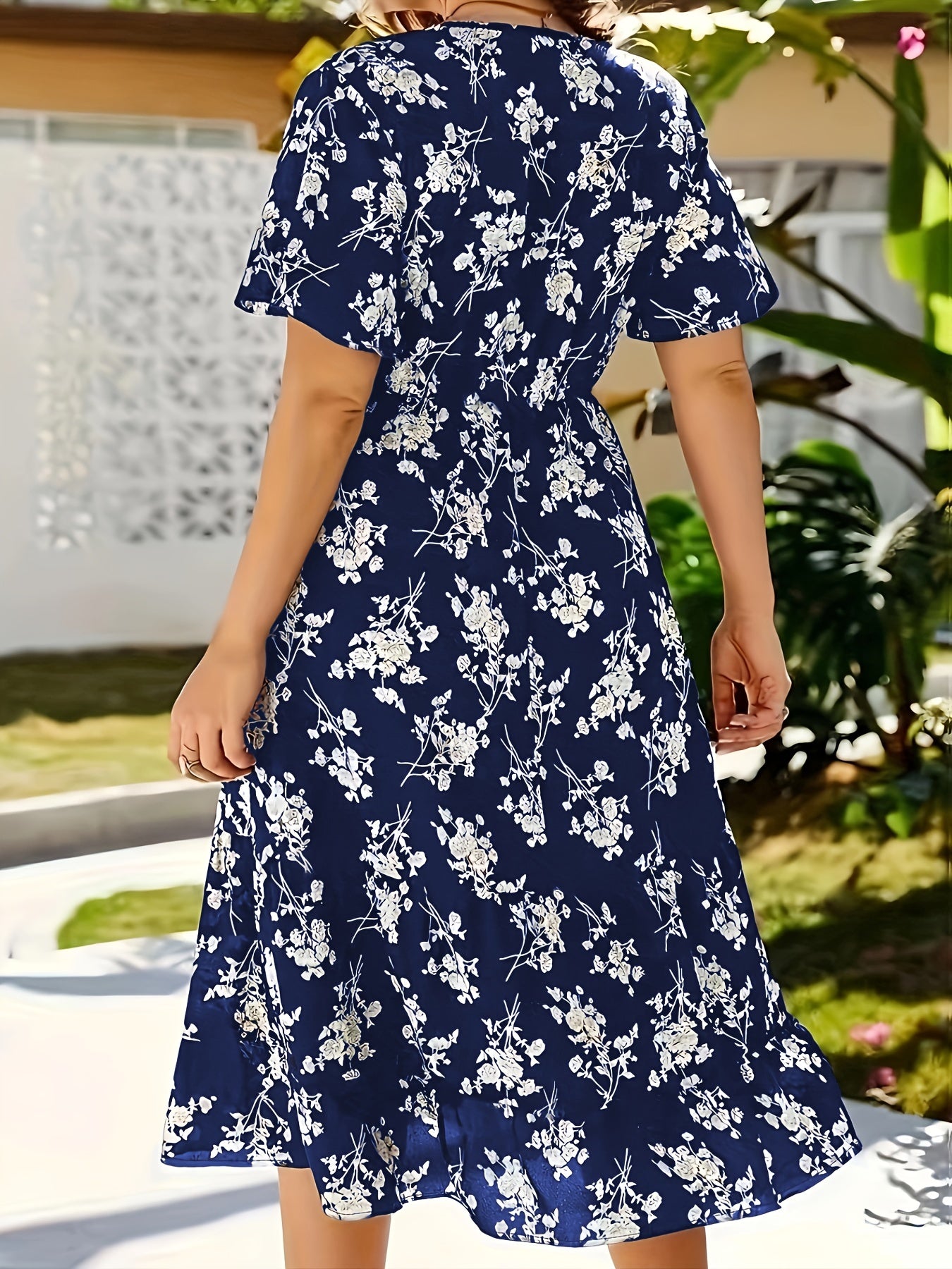 [Elegant Floral Dress] Lightweight Elegant Blue Floral Midi Dress - Chic Surplice Neck, Flutter Sleeves, Machine Washable Polyester Blend - Versatile All-Season Style for Women