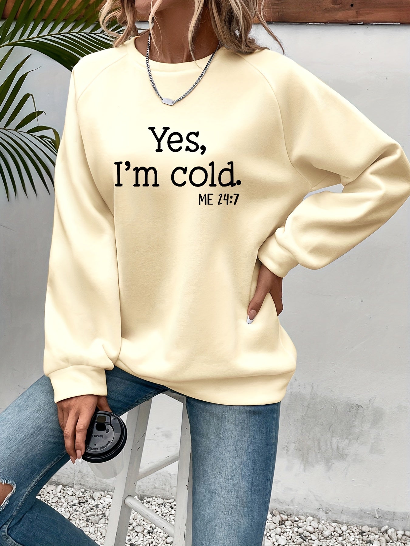 Cozy Fleece-Lined Women's Pullover Sweatshirt - Casual Crew Neck with "YES, I'M COLD" Letter Print, Red, Soft Polyester Blend for Fall/Winter Comfort, Cozy Indoor Clothing | Relaxed Fit | Comfortable Wear, Ladies Sweaters