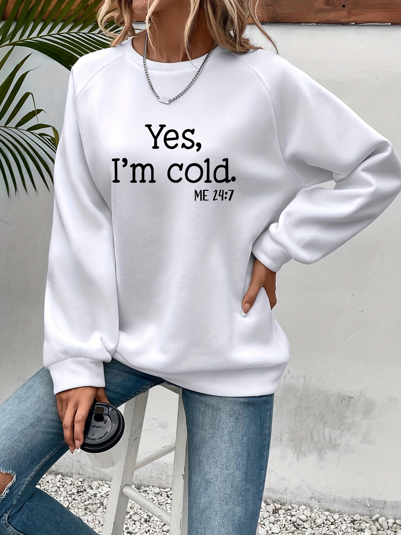 Cozy Fleece-Lined Women's Pullover Sweatshirt - Casual Crew Neck with "YES, I'M COLD" Letter Print, Red, Soft Polyester Blend for Fall/Winter Comfort, Cozy Indoor Clothing | Relaxed Fit | Comfortable Wear, Ladies Sweaters